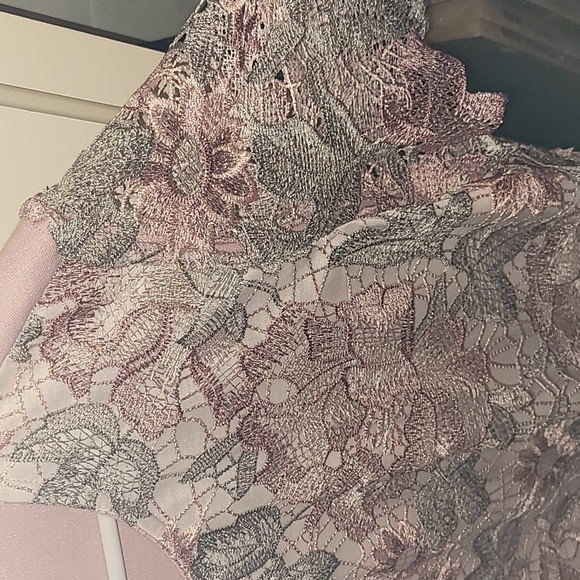 Top - Picture 4 of 4